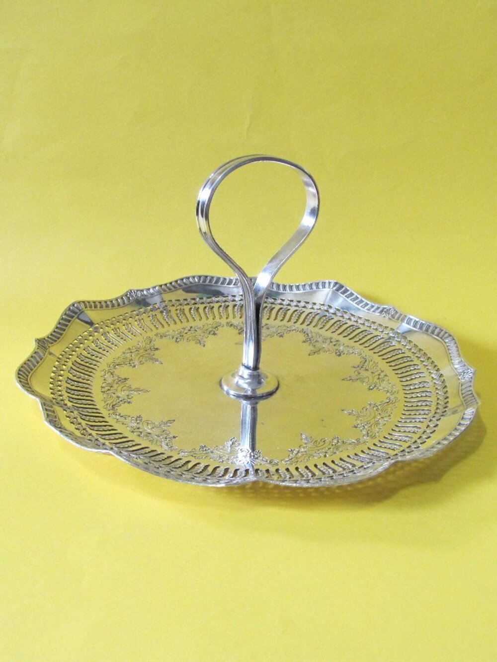 Silverplate reticulated tidbit server Dingwall
